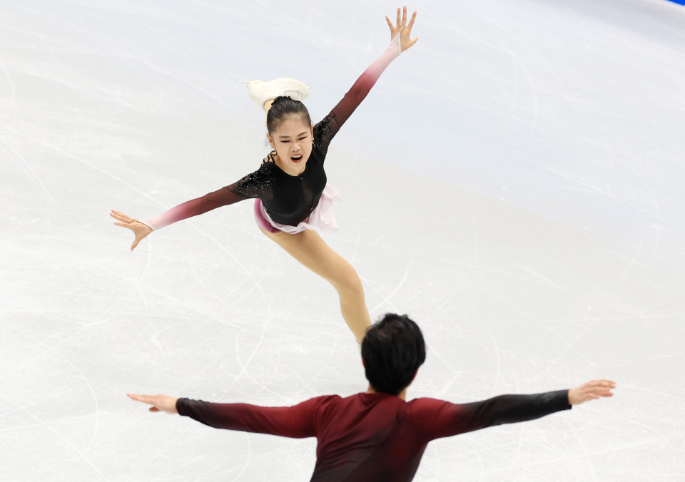 KO, 科瓦廖夫, 新华社记者 KO, 科瓦廖夫, 新华社记者