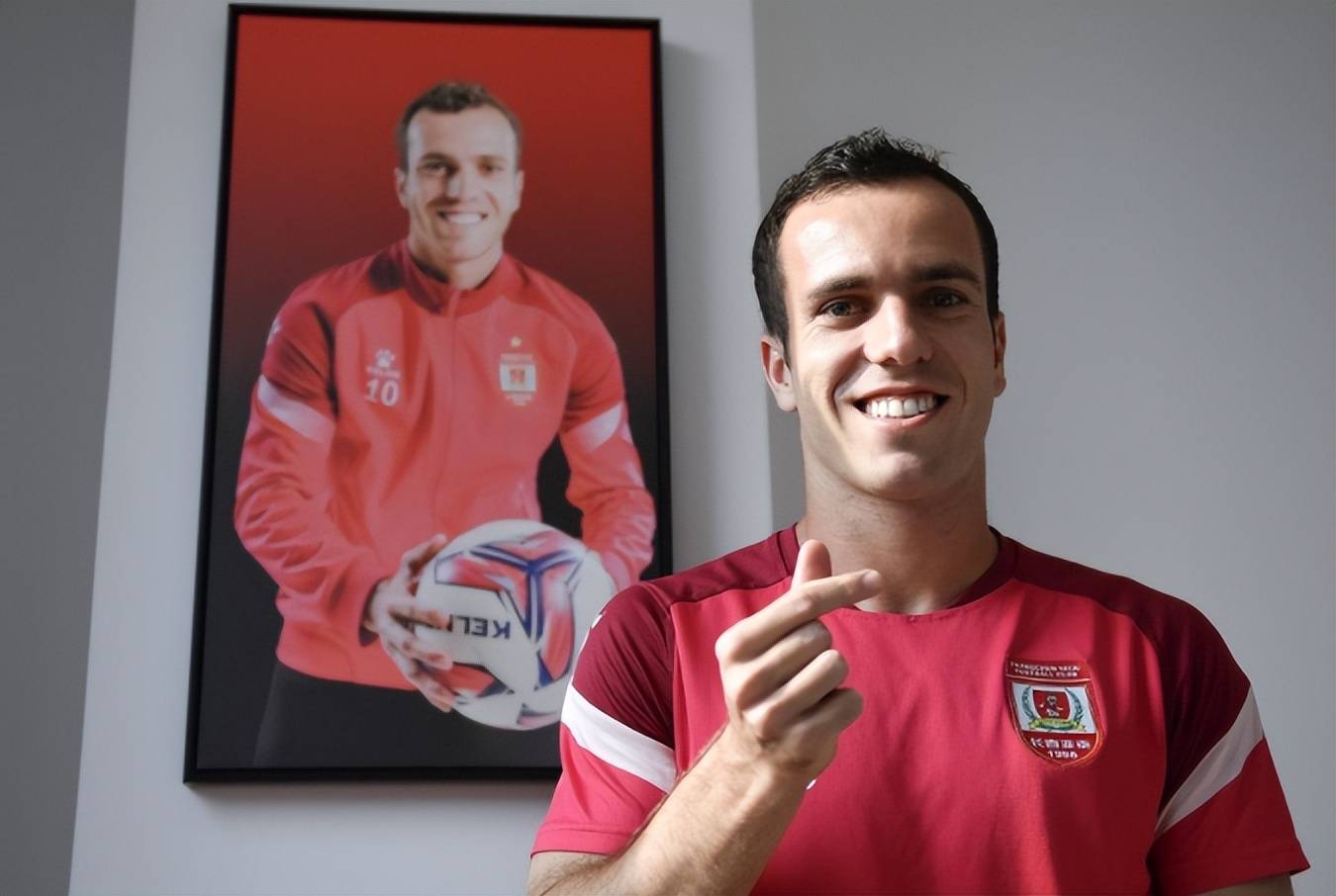 多万的转会, 就有资格拿 多万的转会, 就有资格拿